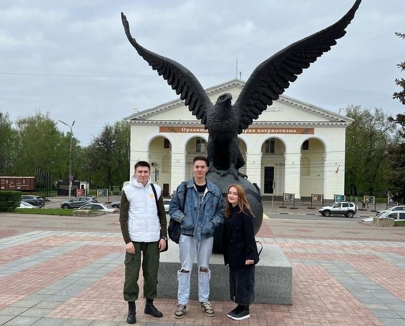 Студенты истфака Курского госуниверситета посетили форум «Без срока давности»