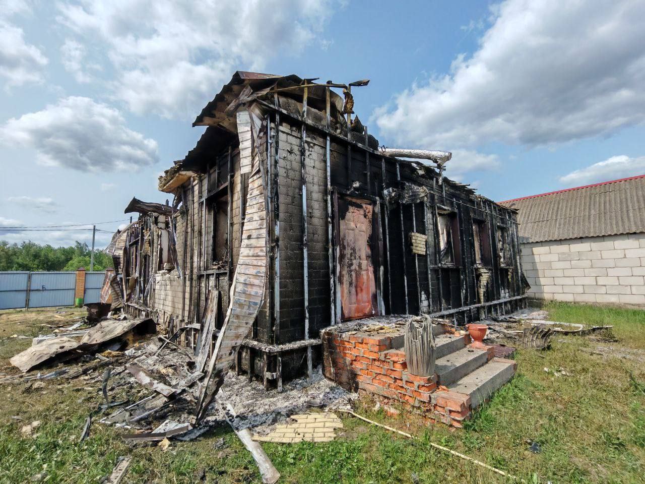 Беспилотники ВСУ атаковали жилые дома в деревне Гирьи Курской области