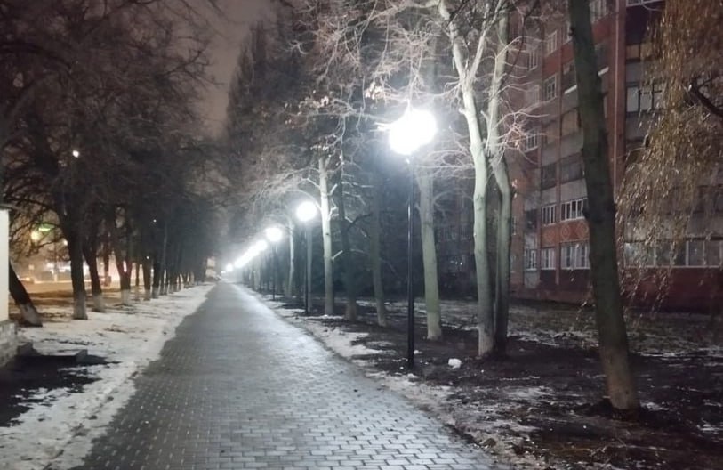 В Курске за неделю подвесили около 130 метров проводов