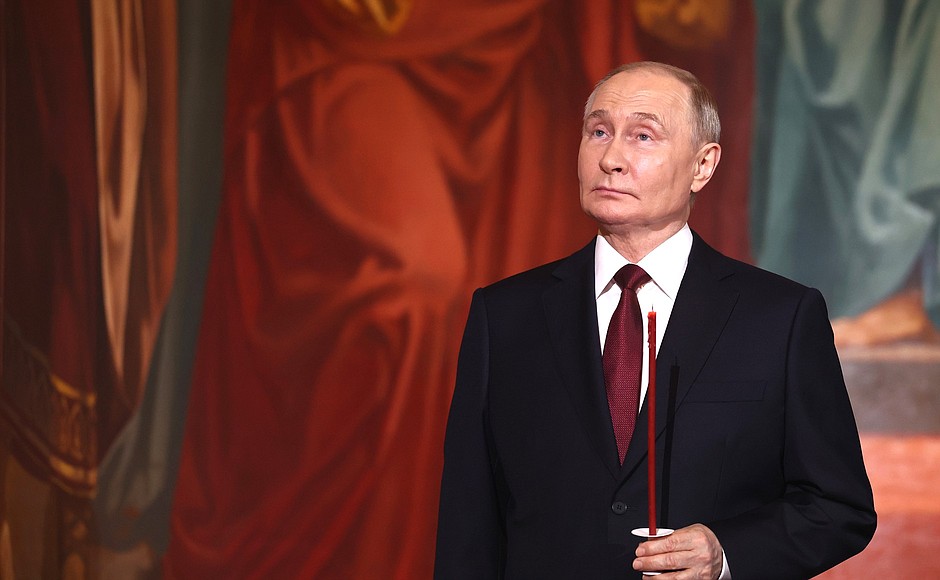 Президент России Владимир Путин поздравил православных христиан с Пасхой