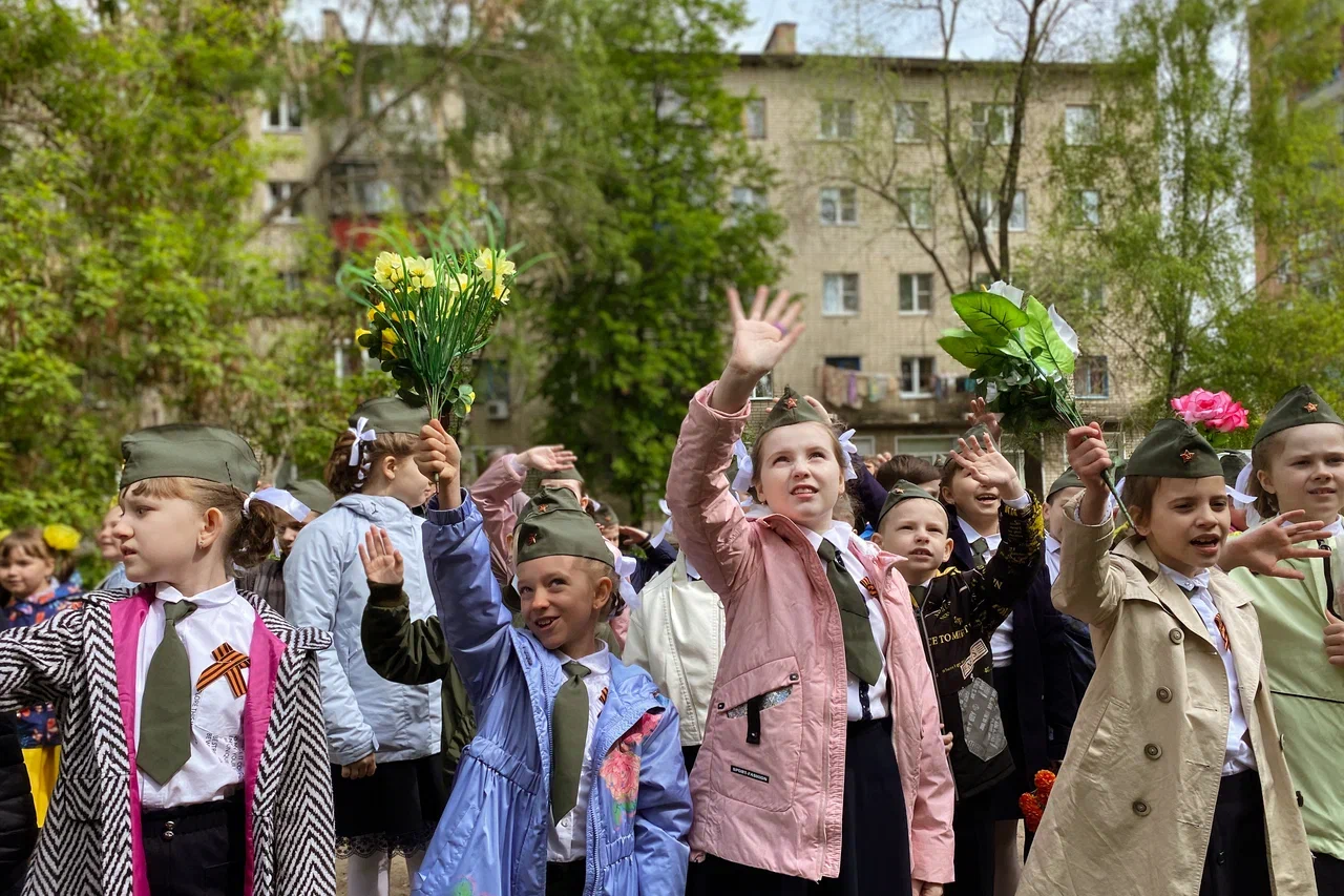 Дети выступили с концертом для курского ветерана Ивана Дорохина