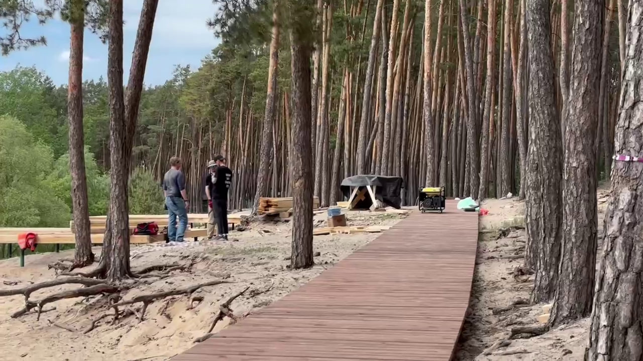 В Курске продолжается благоустройство территории около Суворовского пляжа