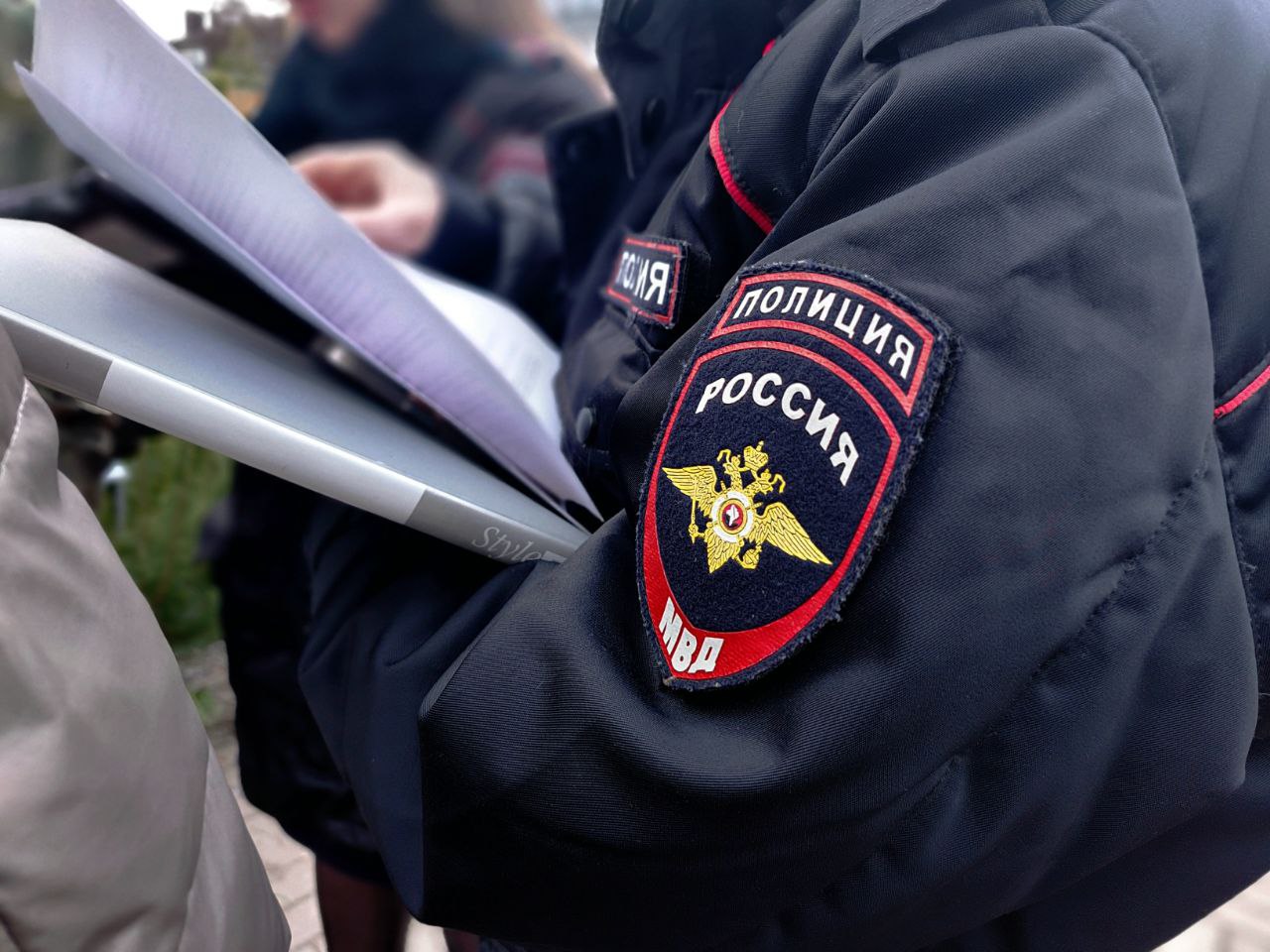 Жительницу Курской области обвиняют в спаивании 12-летней девочки