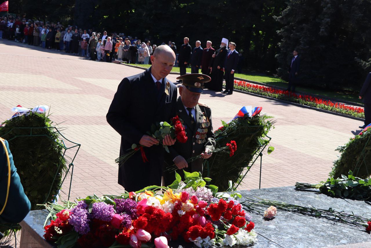 Председатель Курского горсобрания Владимир Токарев поздравил горожан с 79-й годовщиной Победы