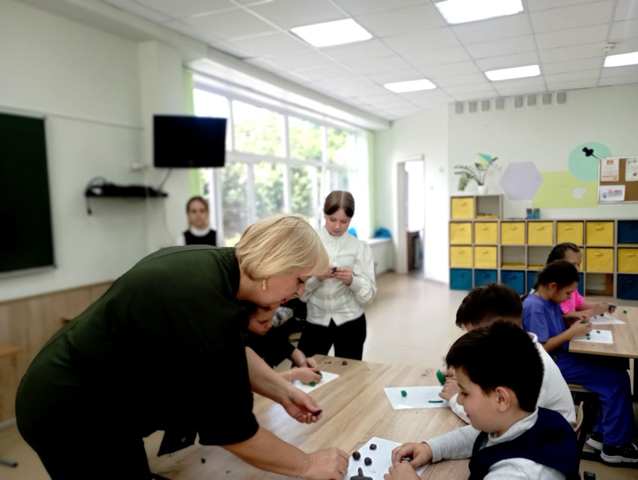 В прогимназии «Радуга» провели фестиваль «Народные промыслы Курской области»