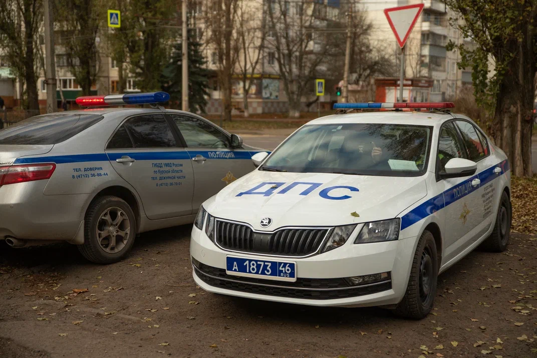 В Курской области в ДТП с «семеркой» и микроавтобусом погиб водитель