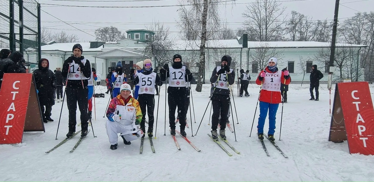 В Курске прошёл лыжный кросс, посвящённый 83-й годовщине освобождения города